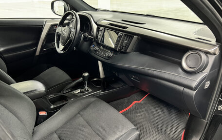 Toyota RAV4, 2018 год, 2 803 950 рублей, 11 фотография