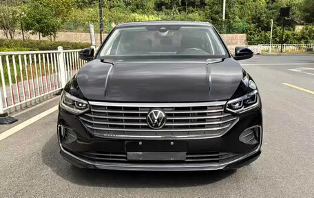 Volkswagen Lavida, 2023 год, 1 800 069 рублей, 2 фотография