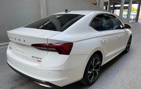 Skoda Octavia IV, 2022 год, 1 675 000 рублей, 4 фотография