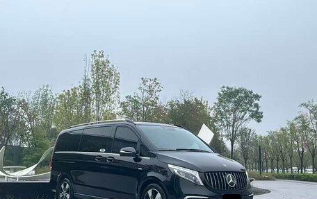 Mercedes-Benz V-Класс, 2021 год, 5 000 000 рублей, 3 фотография