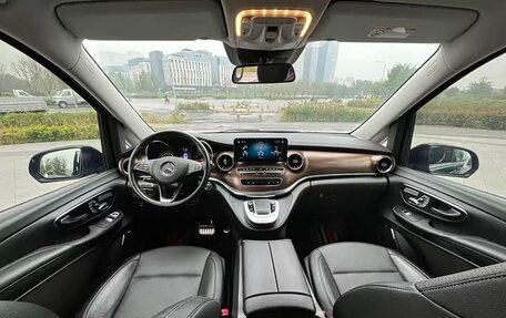 Mercedes-Benz V-Класс, 2021 год, 5 000 000 рублей, 9 фотография