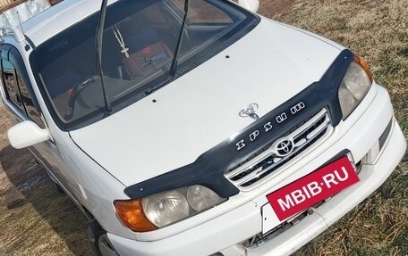 Toyota Ipsum II, 1998 год, 650 000 рублей, 1 фотография