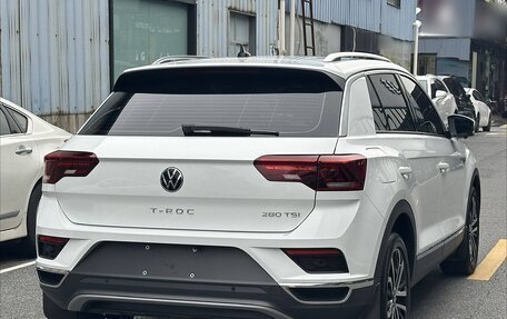 Volkswagen T-Roc I, 2022 год, 1 720 000 рублей, 6 фотография