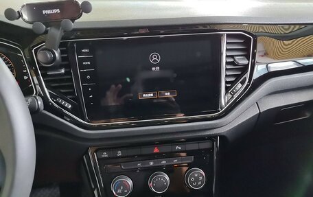 Volkswagen T-Roc I, 2022 год, 1 720 000 рублей, 12 фотография