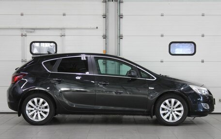 Opel Astra J, 2011 год, 587 000 рублей, 4 фотография