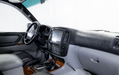 Toyota Land Cruiser 100 рестайлинг 2, 2004 год, 1 449 900 рублей, 17 фотография