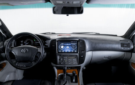 Toyota Land Cruiser 100 рестайлинг 2, 2004 год, 1 449 900 рублей, 14 фотография