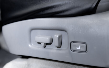 Toyota Land Cruiser 100 рестайлинг 2, 2004 год, 1 449 900 рублей, 20 фотография