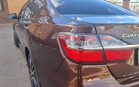 Toyota Camry, 2017 год, 1 995 000 рублей, 6 фотография