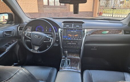 Toyota Camry, 2017 год, 1 995 000 рублей, 12 фотография