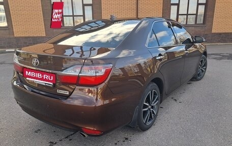 Toyota Camry, 2017 год, 1 995 000 рублей, 8 фотография