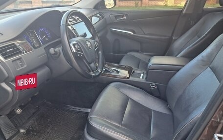 Toyota Camry, 2017 год, 1 995 000 рублей, 18 фотография