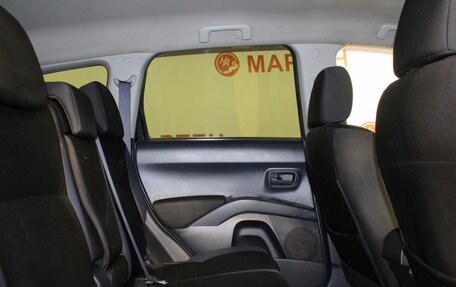 Mitsubishi Outlander III рестайлинг 3, 2008 год, 899 000 рублей, 11 фотография