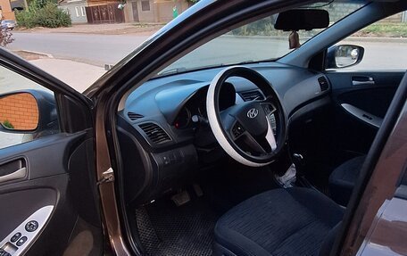 Hyundai Solaris II рестайлинг, 2014 год, 820 000 рублей, 4 фотография