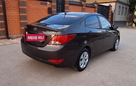 Hyundai Solaris II рестайлинг, 2014 год, 820 000 рублей, 2 фотография