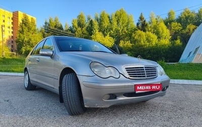 Mercedes-Benz C-Класс, 2002 год, 390 000 рублей, 1 фотография