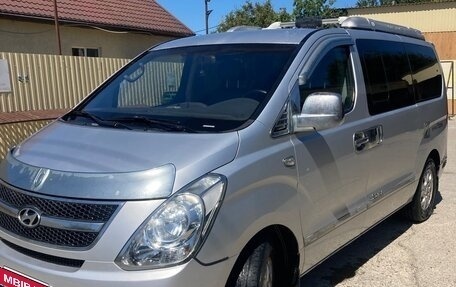 Hyundai Grand Starex Grand Starex I рестайлинг 2, 2010 год, 1 300 000 рублей, 1 фотография