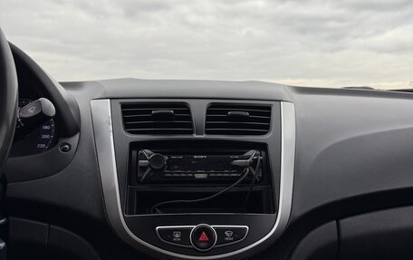 Hyundai Solaris II рестайлинг, 2012 год, 575 000 рублей, 8 фотография