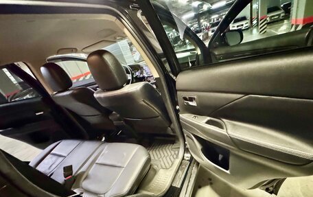 Mitsubishi Outlander III рестайлинг 3, 2018 год, 2 200 000 рублей, 14 фотография