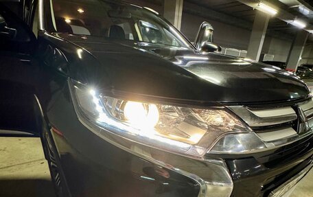 Mitsubishi Outlander III рестайлинг 3, 2018 год, 2 200 000 рублей, 16 фотография