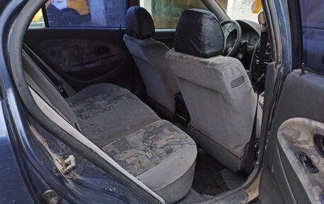 Mitsubishi Carisma I, 1997 год, 155 000 рублей, 7 фотография