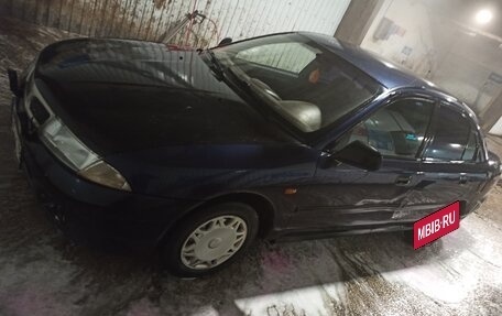 Mitsubishi Carisma I, 1997 год, 155 000 рублей, 2 фотография
