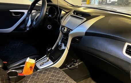 Hyundai Avante, 2012 год, 850 000 рублей, 6 фотография