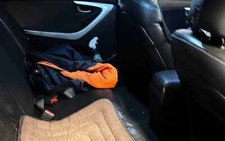 Hyundai Avante, 2012 год, 850 000 рублей, 7 фотография