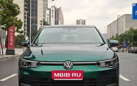 Volkswagen Golf VIII, 2021 год, 1 880 069 рублей, 2 фотография