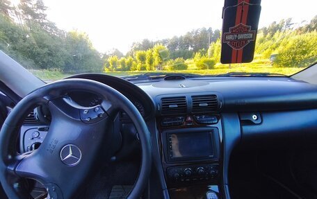 Mercedes-Benz C-Класс, 2002 год, 390 000 рублей, 6 фотография