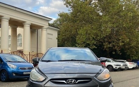 Hyundai Solaris II рестайлинг, 2011 год, 730 000 рублей, 2 фотография