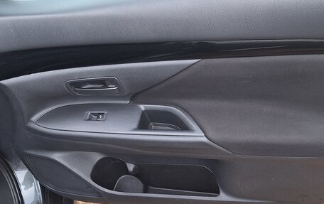 Mitsubishi Outlander III рестайлинг 3, 2021 год, 1 860 000 рублей, 13 фотография