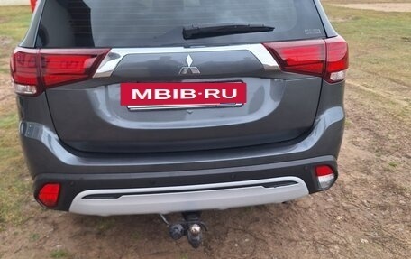 Mitsubishi Outlander III рестайлинг 3, 2021 год, 1 860 000 рублей, 18 фотография