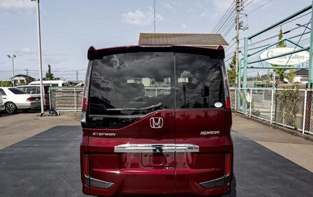 Honda Stepwgn IV, 2021 год, 1 835 000 рублей, 6 фотография