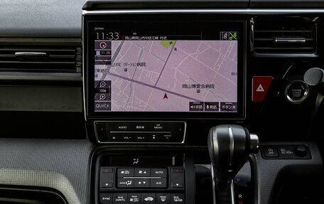 Honda Stepwgn IV, 2021 год, 1 835 000 рублей, 16 фотография