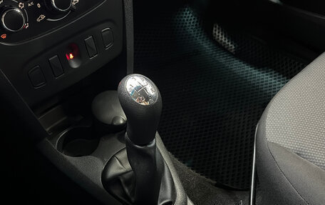 Renault Logan II, 2015 год, 690 000 рублей, 16 фотография