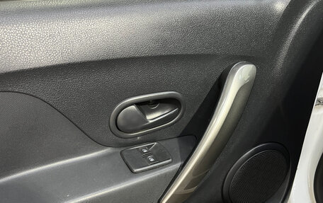 Renault Logan II, 2015 год, 690 000 рублей, 10 фотография