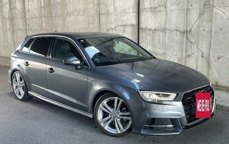 Audi A4, 2019 год, 1 689 777 рублей, 10 фотография