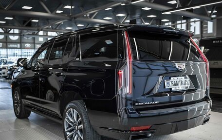 Cadillac Escalade V, 2022 год, 11 999 999 рублей, 4 фотография