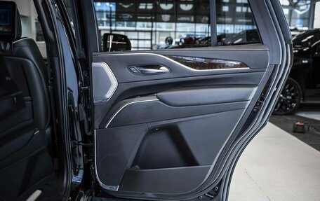 Cadillac Escalade V, 2022 год, 11 999 999 рублей, 19 фотография