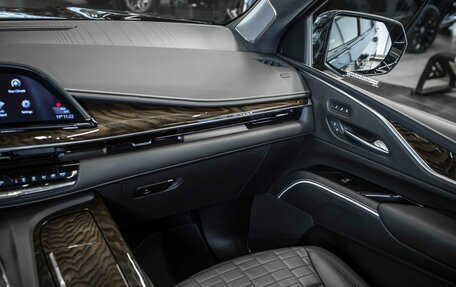 Cadillac Escalade V, 2022 год, 11 999 999 рублей, 30 фотография