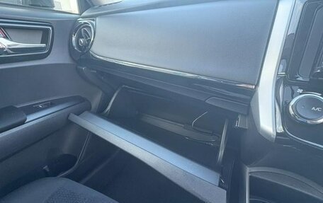 Toyota Corolla, 2018 год, 1 000 000 рублей, 22 фотография