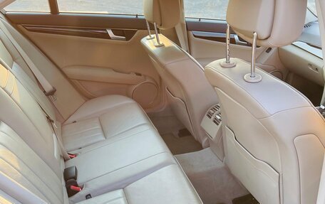 Mercedes-Benz C-Класс, 2011 год, 1 500 000 рублей, 10 фотография