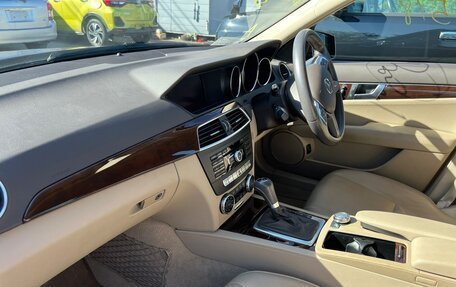 Mercedes-Benz C-Класс, 2011 год, 1 500 000 рублей, 30 фотография