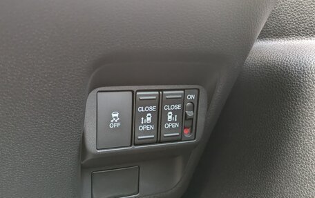 Honda Freed, 2025 год, 2 750 000 рублей, 32 фотография