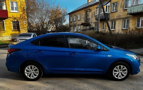 Hyundai Solaris II рестайлинг, 2018 год, 1 300 000 рублей, 5 фотография