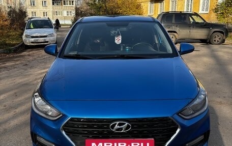 Hyundai Solaris II рестайлинг, 2018 год, 1 300 000 рублей, 3 фотография