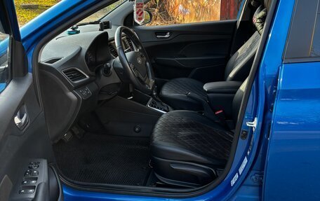 Hyundai Solaris II рестайлинг, 2018 год, 1 300 000 рублей, 10 фотография