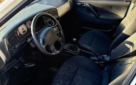 Volkswagen Passat B4, 1995 год, 260 000 рублей, 4 фотография