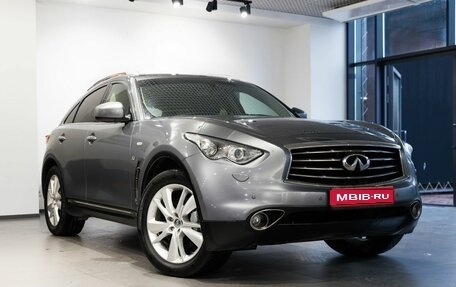 Infiniti QX70, 2017 год, 2 749 900 рублей, 2 фотография